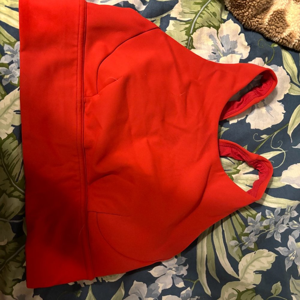 Lululemon bra size 10 w/ pads